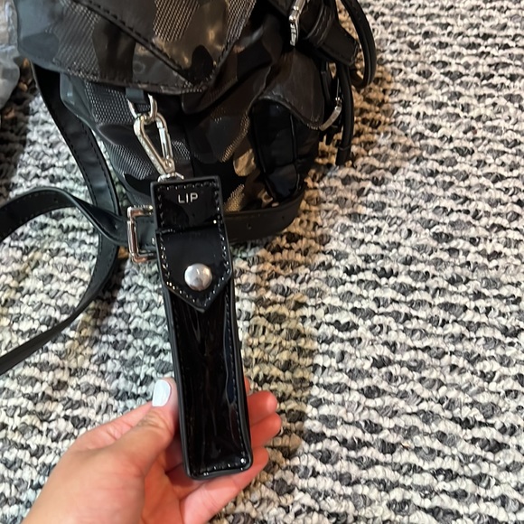 steve madden black camo mini backpack - Picture 4 of 5